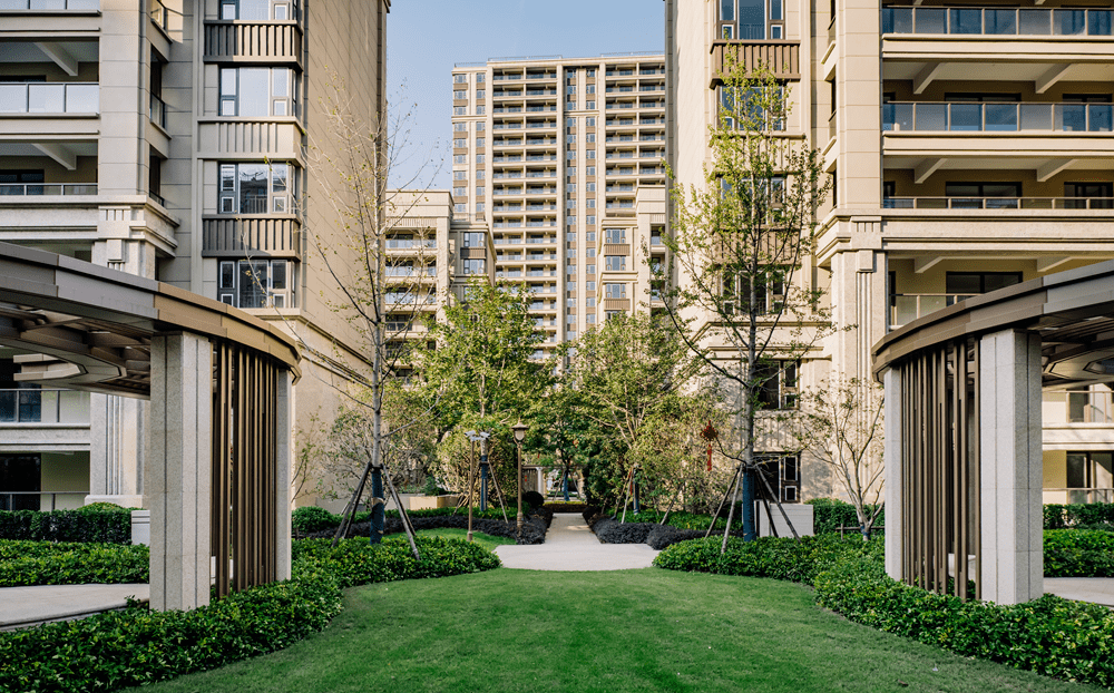 (长江天悦府一期实景图)从长江天悦府到长江天宸,再到长江御珑府西区