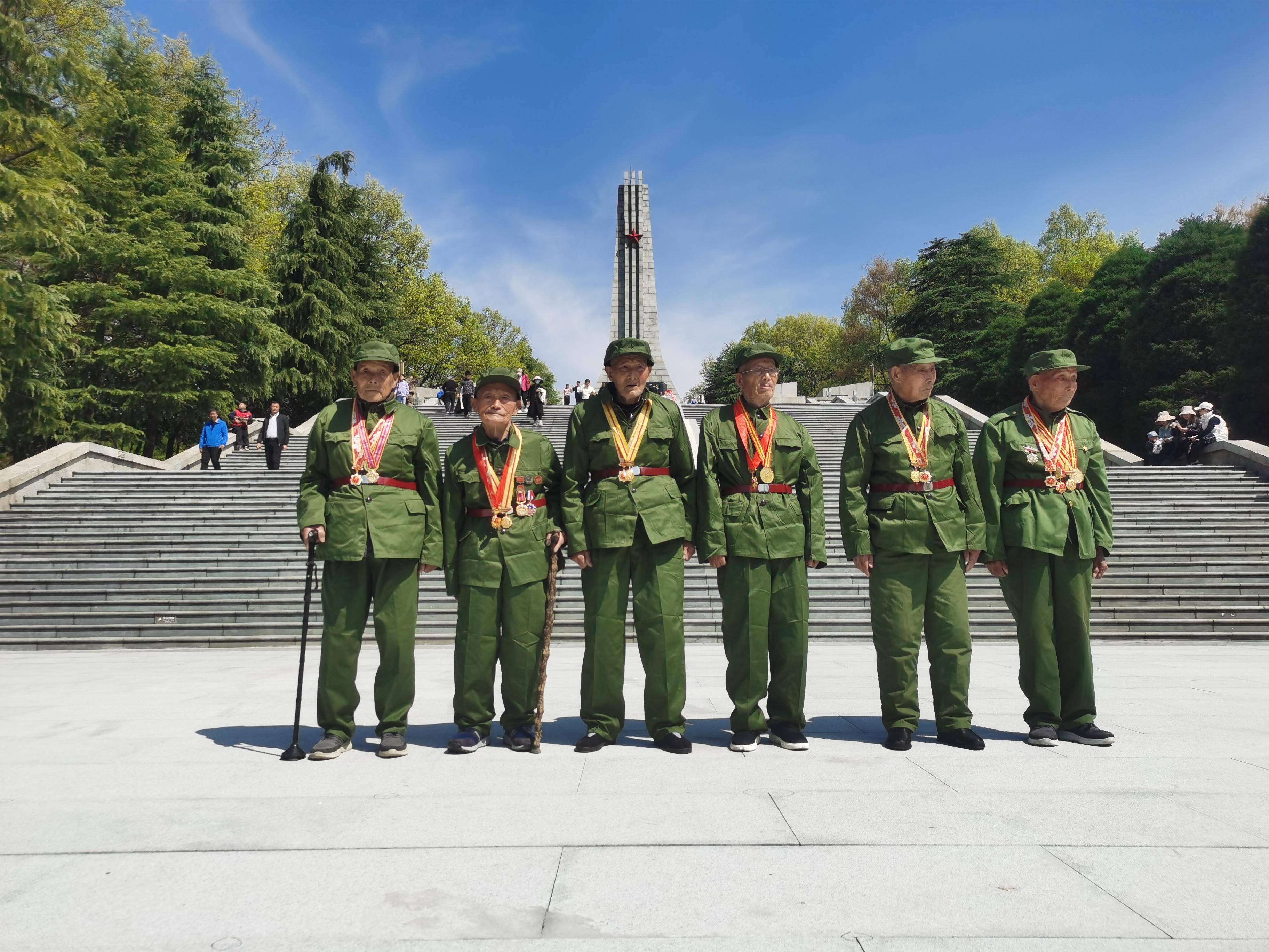 清明节 6位抗战老兵竹沟祭战友_革命_来自_岁月