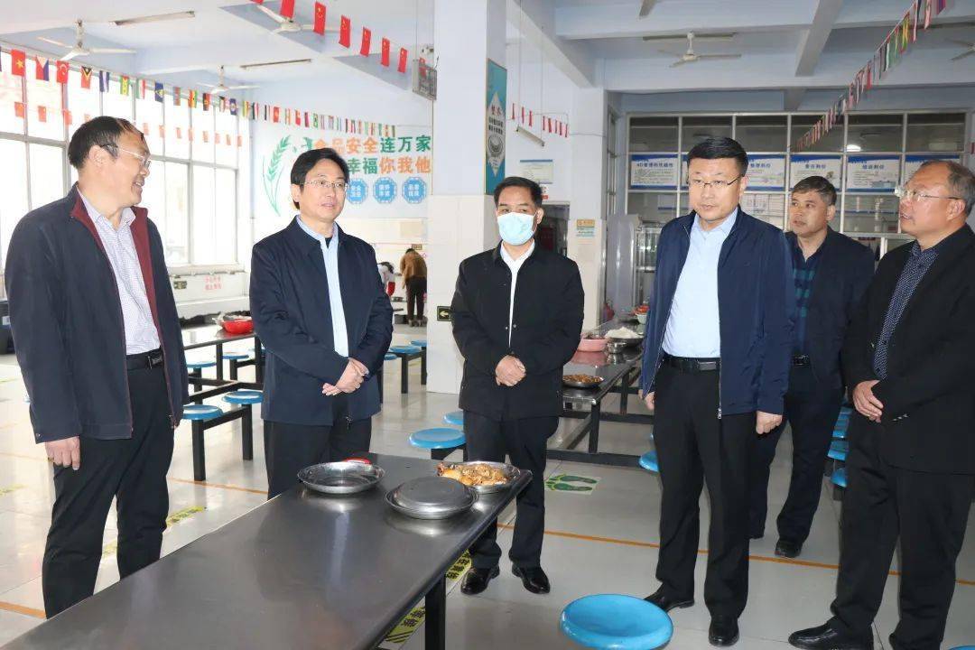 任广飞带队到马庄中学调研_教育_建设_实验楼