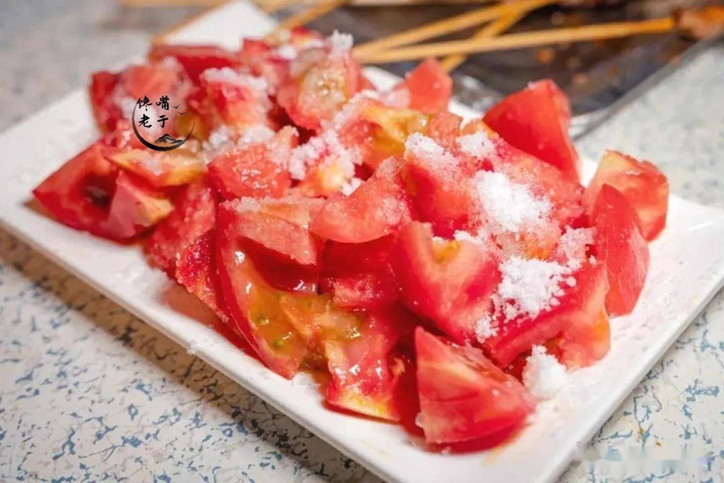 吃了40年的糖拌西红柿,才知道不能只加糖,多加一味,酸甜味更浓_白糖