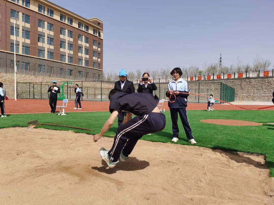 运动燃激情 少年展风采——赞皇县第三中学举行第一届春季运动会_青春