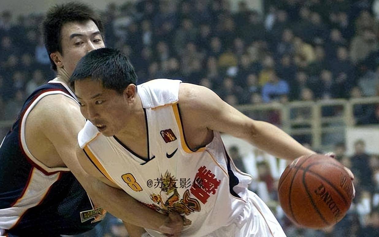 28年仅三人做到 一人场均18分就拿得分王_胡卫东_孙军_本赛季