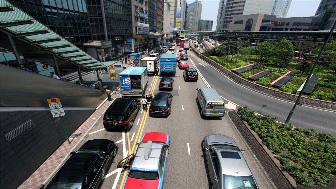 香港的私家车为何总是比内地干净?