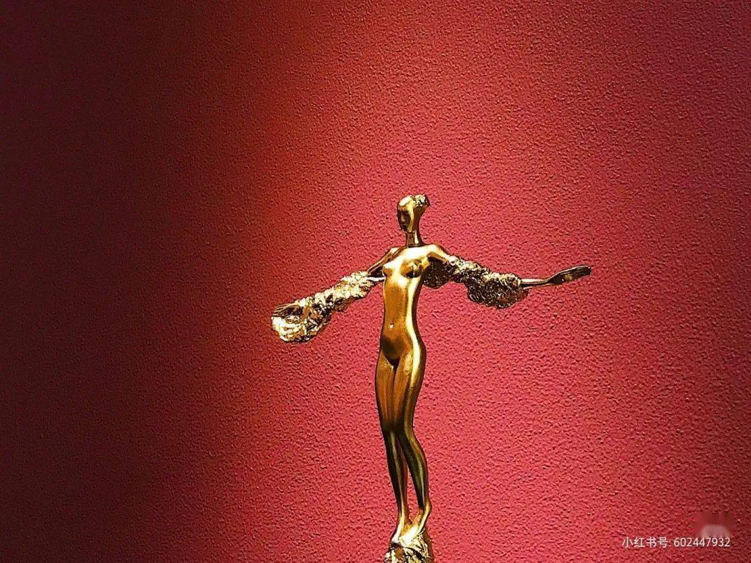 雕塑及绘画作品集中展示了著名艺术家魏小明的建筑面积3500平方米位于