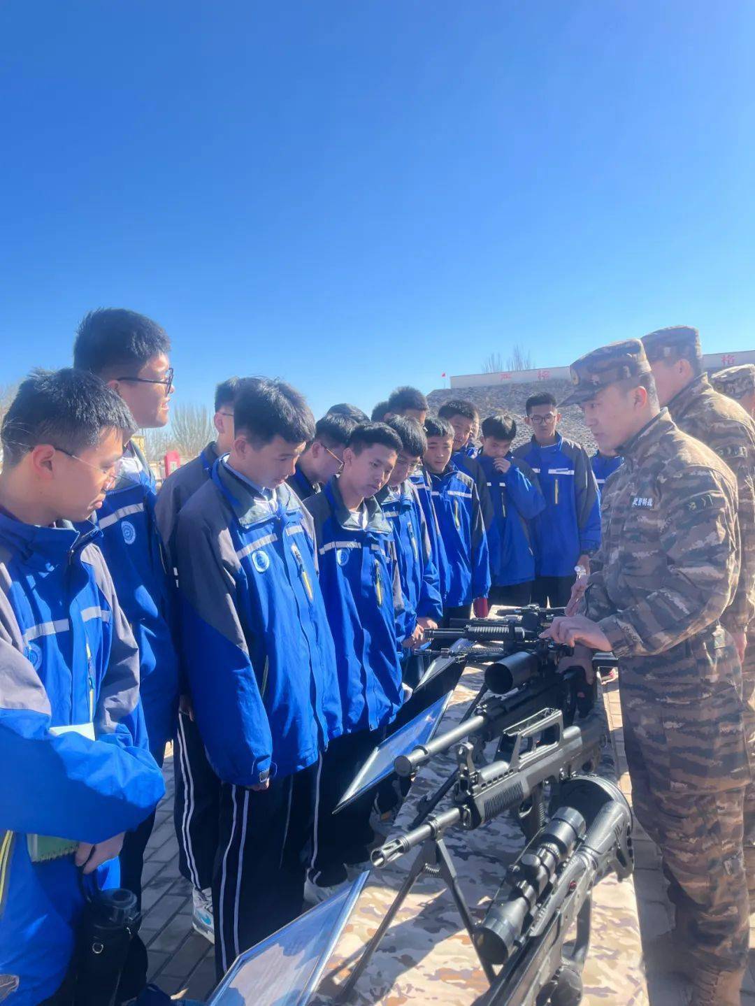 衡越学子走进11家企事业单位,参与职业体验实践活动!