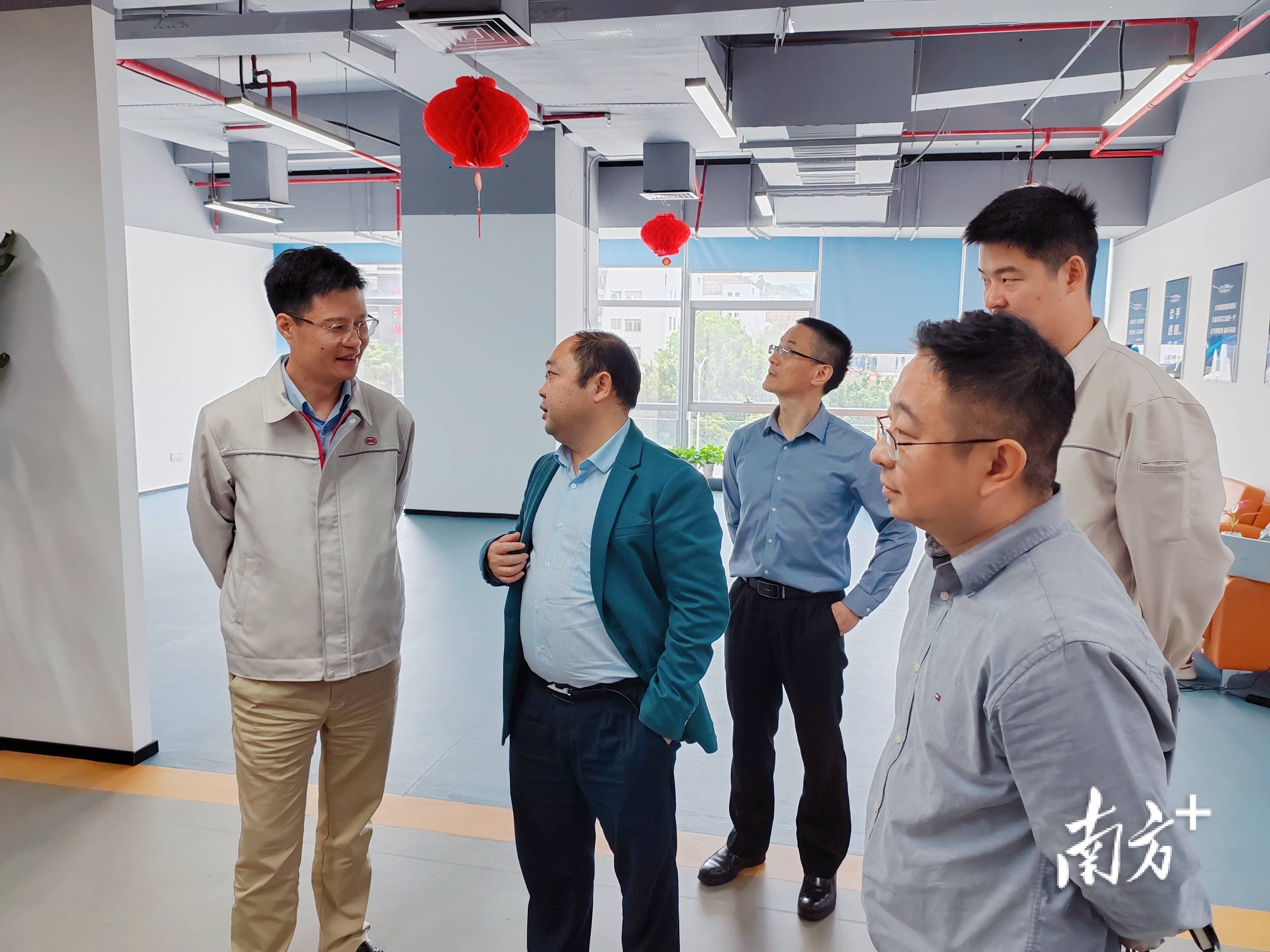 城投集团客服电话(城投公司联系电话)