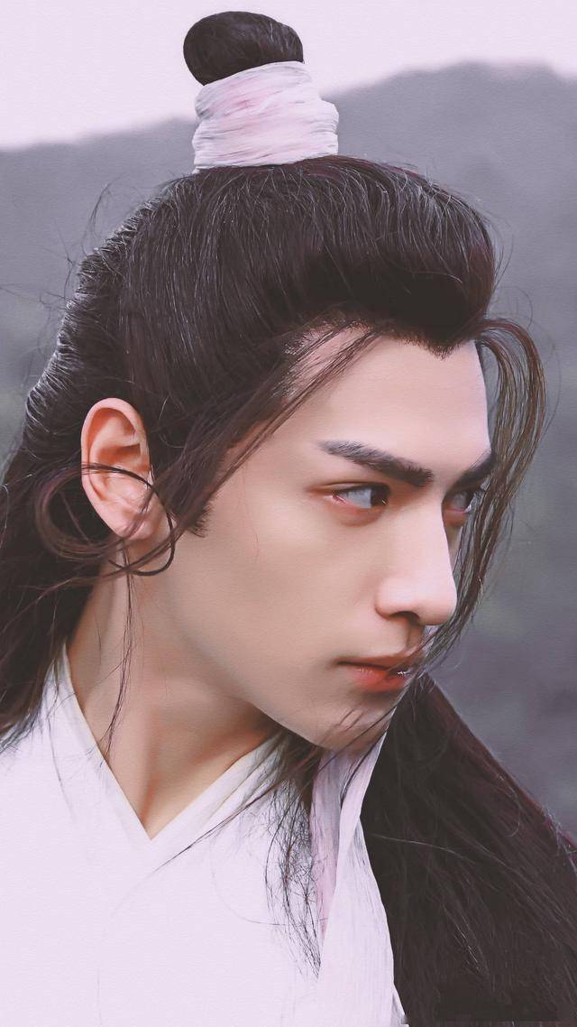 罗云熙暴瘦真雪上加霜,曾被同组演员打进医院,嘴里有伤只能流食_长月