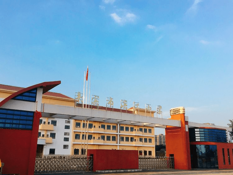 【文明校园】推进"六个好"建设 文明之花绽放校园 ——来宾市滨江小学