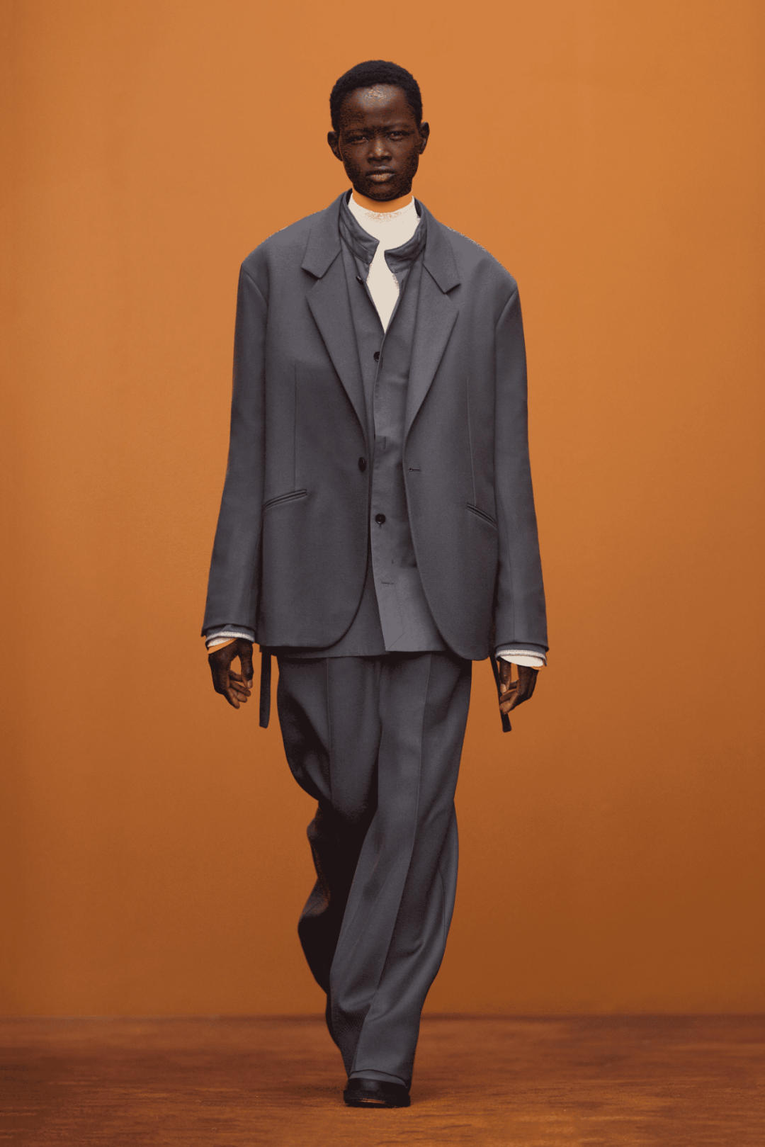 200款"不正经"创意解构西装设计_廓形_穿着_面料