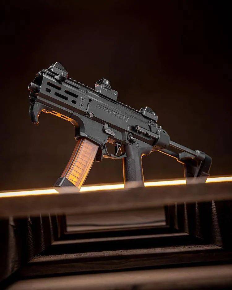 【枪械美图】看这线条 材质 手感 真的是一种风骚的艺术_战术_公众