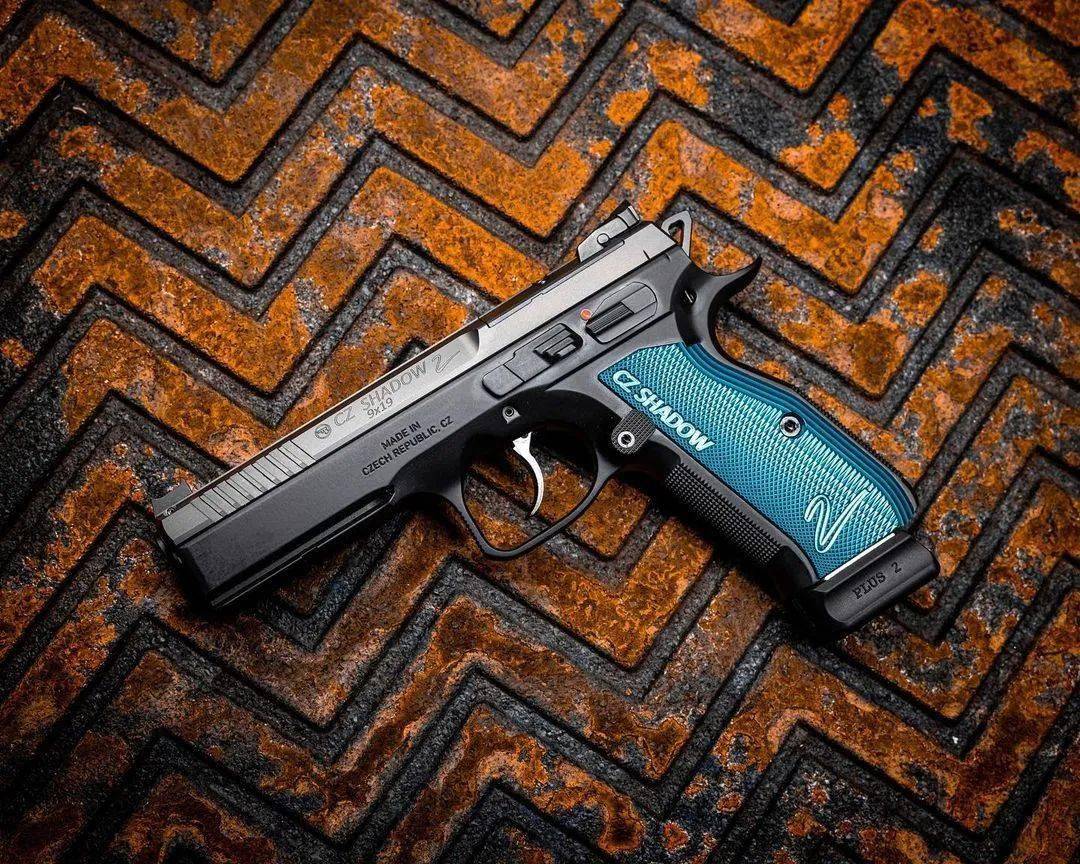 【枪械美图】看这线条 材质 手感 真的是一种风骚的艺术_战术_公众