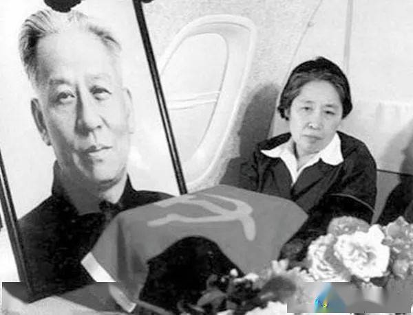 王前:刘少奇的第四夫人,因任务结缘,却因身份离散_中国共产党_教育_战火