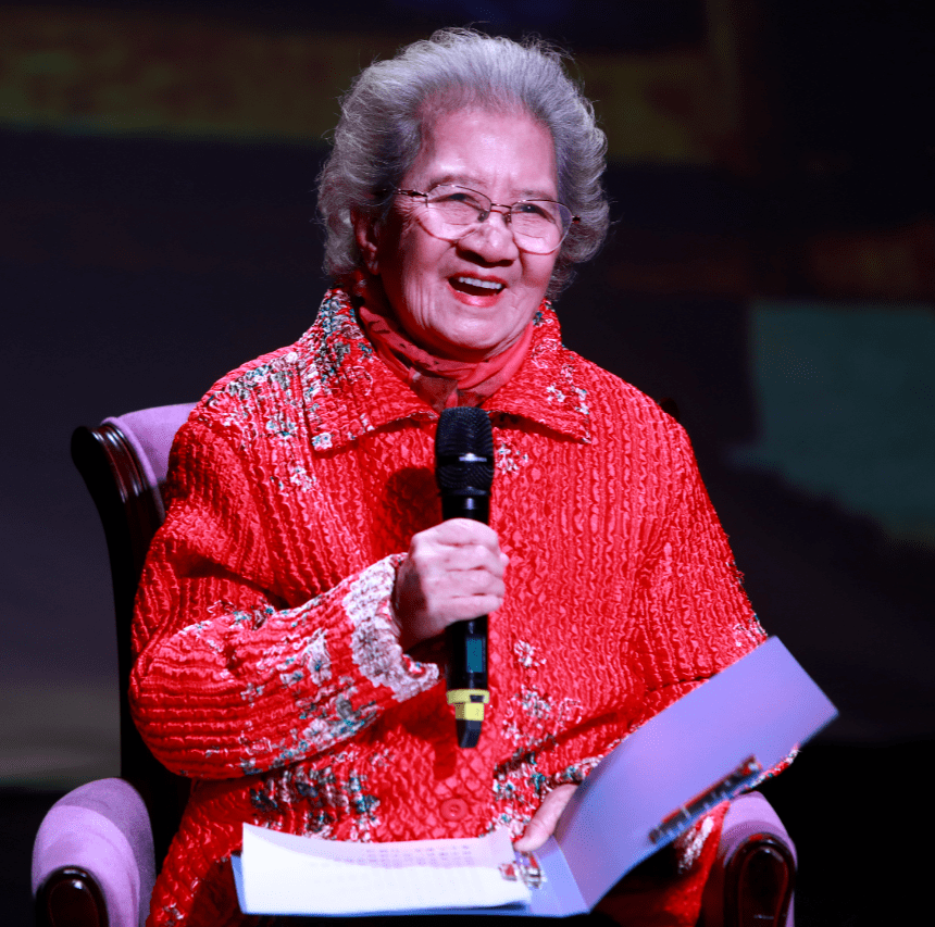 陈奇说,作为演员首先"要热爱这份事业",她谦称"也不知道自己行不行,但