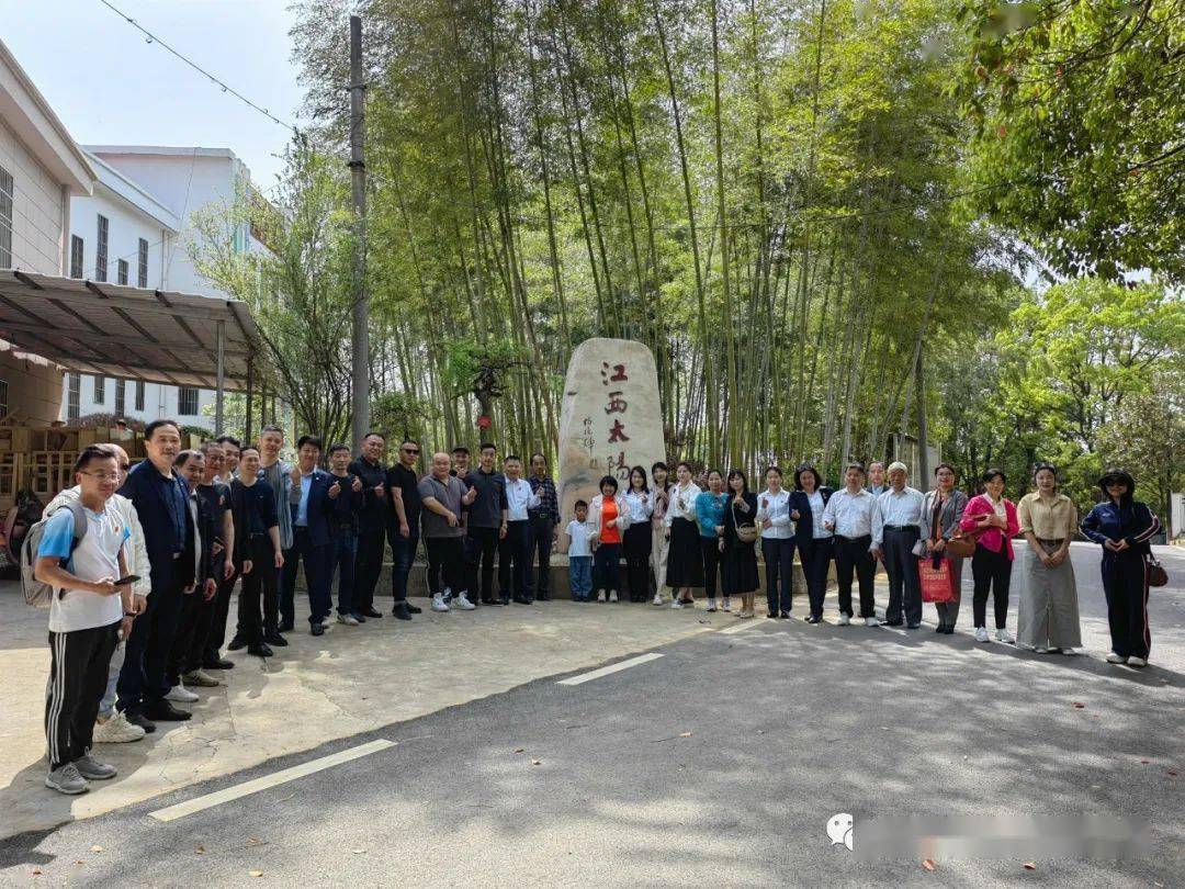 都昌县餐饮行业协会到太阳村举办爱心营养午餐活动_江西_好孩子_社会