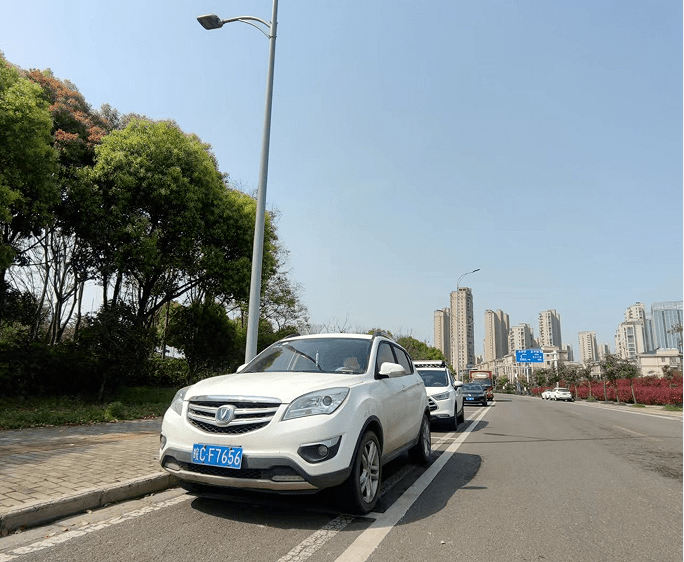 【媒体报道】淮上区新增588个车位 市民游客停车不再难_社区_需求