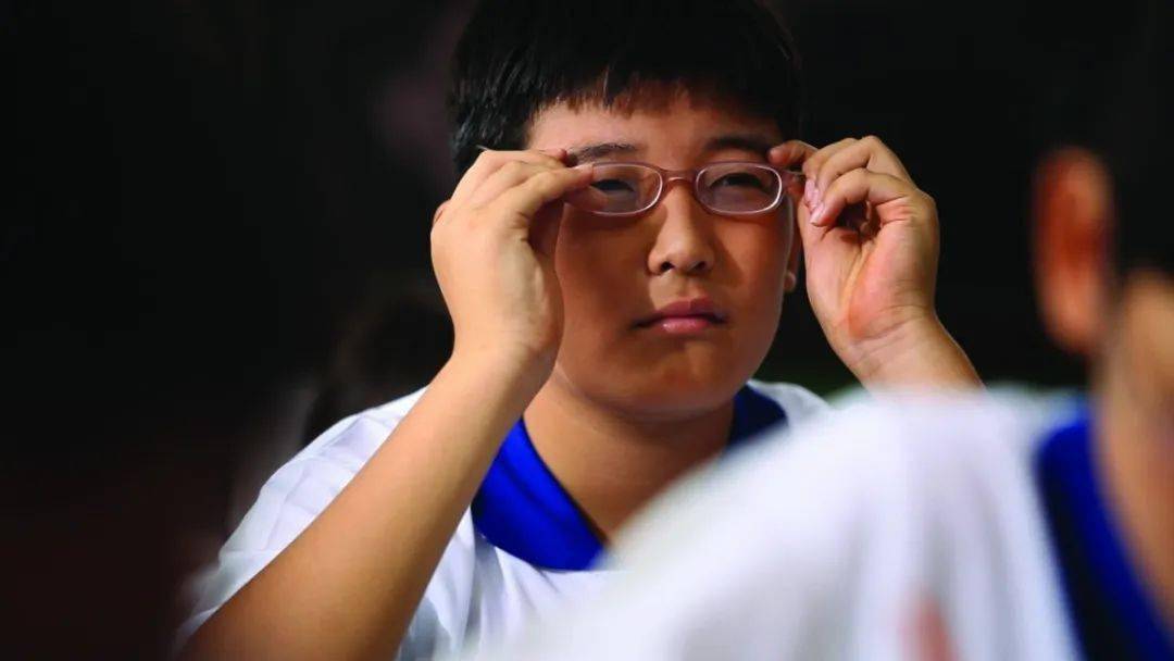 深圳人限量专享1800元公益援助金,18岁以下近视弱视的孩子有救了!