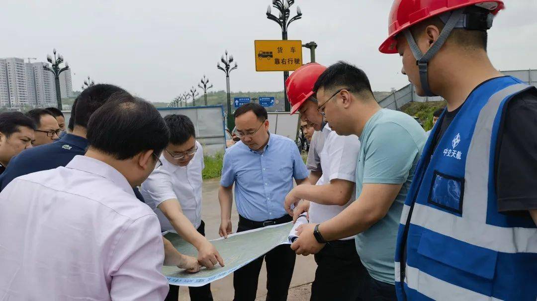 宜宾市叙州区委书记黄修国到公司承建的"7 1"和北连接线项目调研_生产