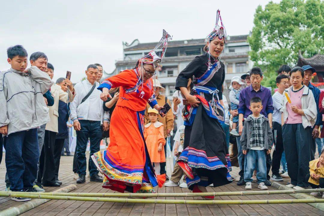 这一次泰顺"三月三"畲族风情旅游节又刷屏朋友圈了.