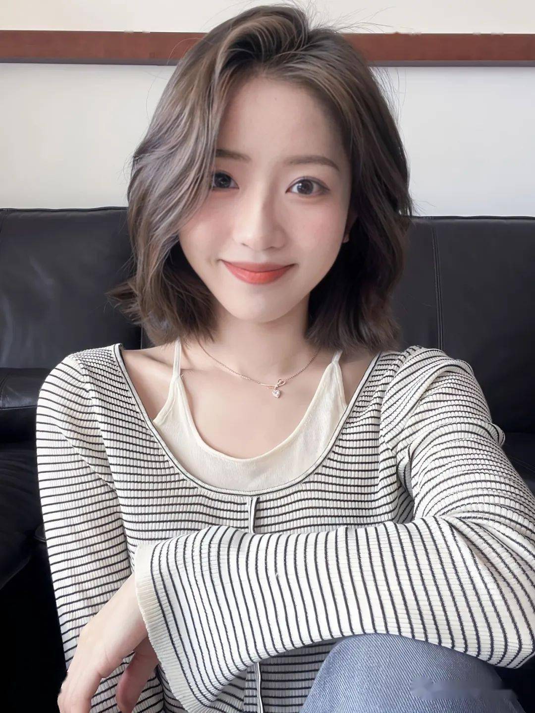 "齐肩短发",御姐风呀._女生_微微_奶茶