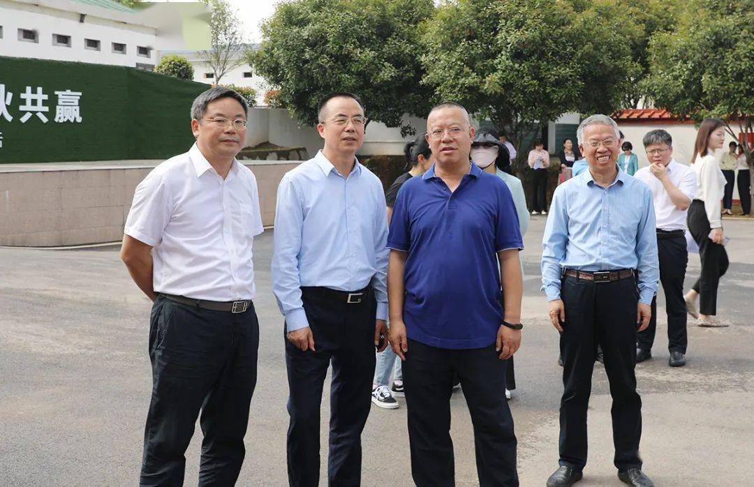 常委会党组成员,副主任王瑜珲胡国安代表与长沙市人大常委会党组成员