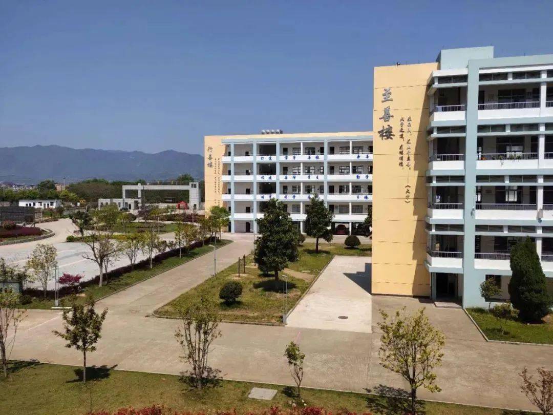 天台县建设工程招标公告:项目主要建设内容:平桥镇中学扩建工程建设总