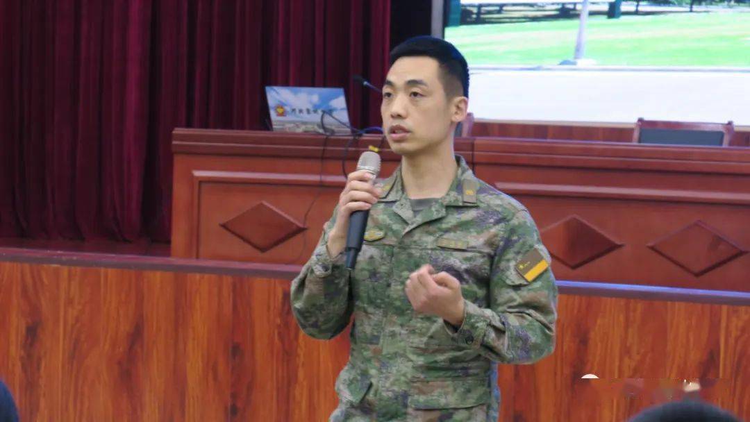 火箭军工程大学"优质生源基地"授牌仪式暨招生宣讲会在我校举行