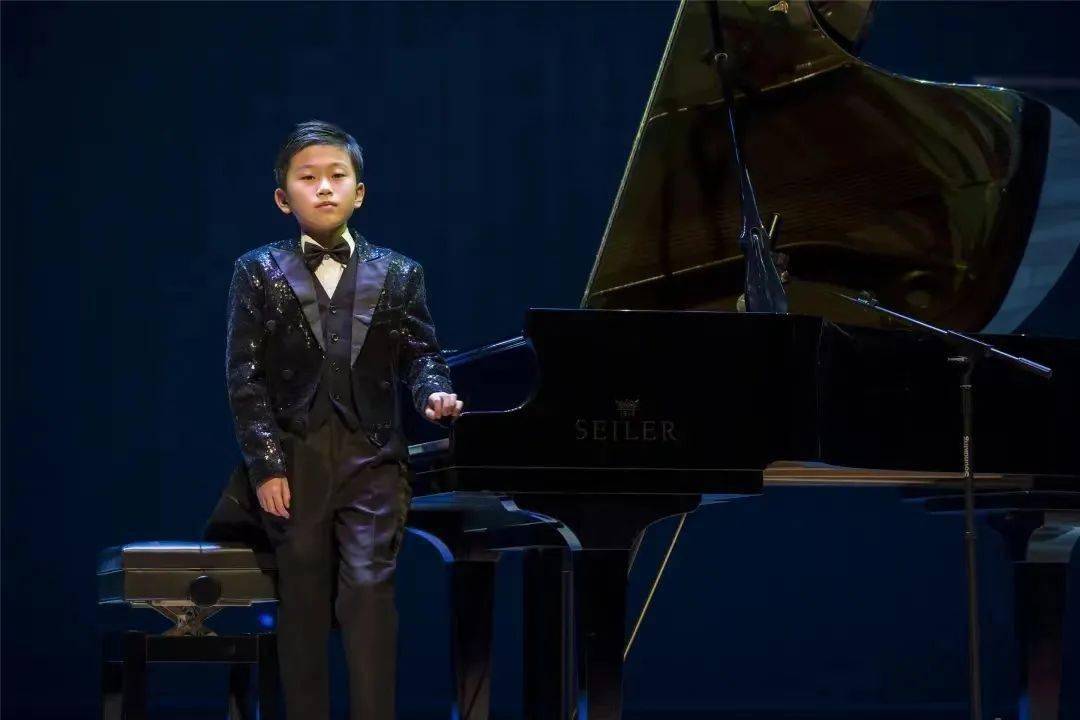 我校张悦旸,孙梵皓,王悠然,徐栋澜,陈帅邦,徐梓昂,杜语晨,李晨豫,邹林