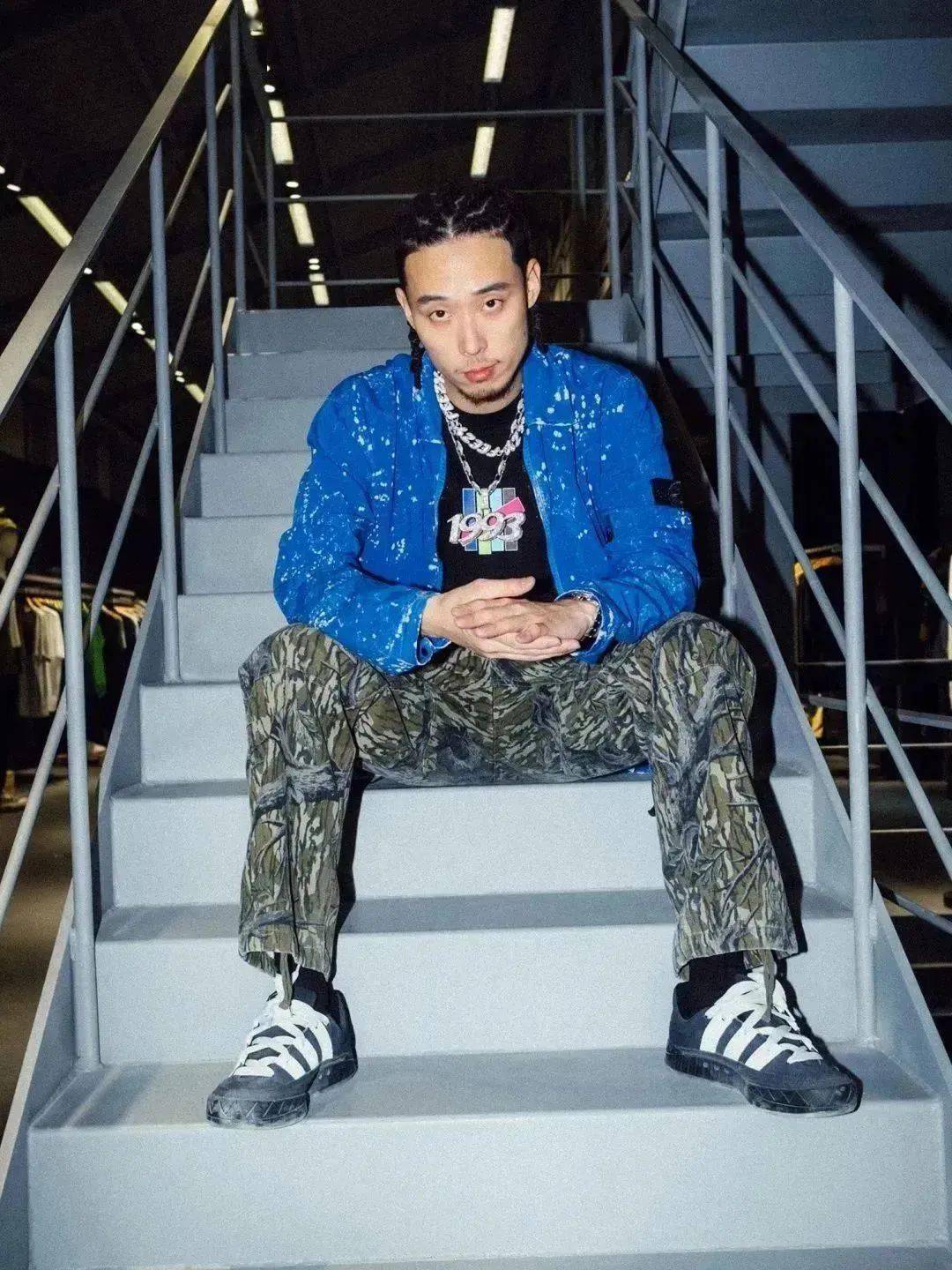 invite only:跟随直火帮 feezy 的脚步,走进 undefeated 上海天平路店