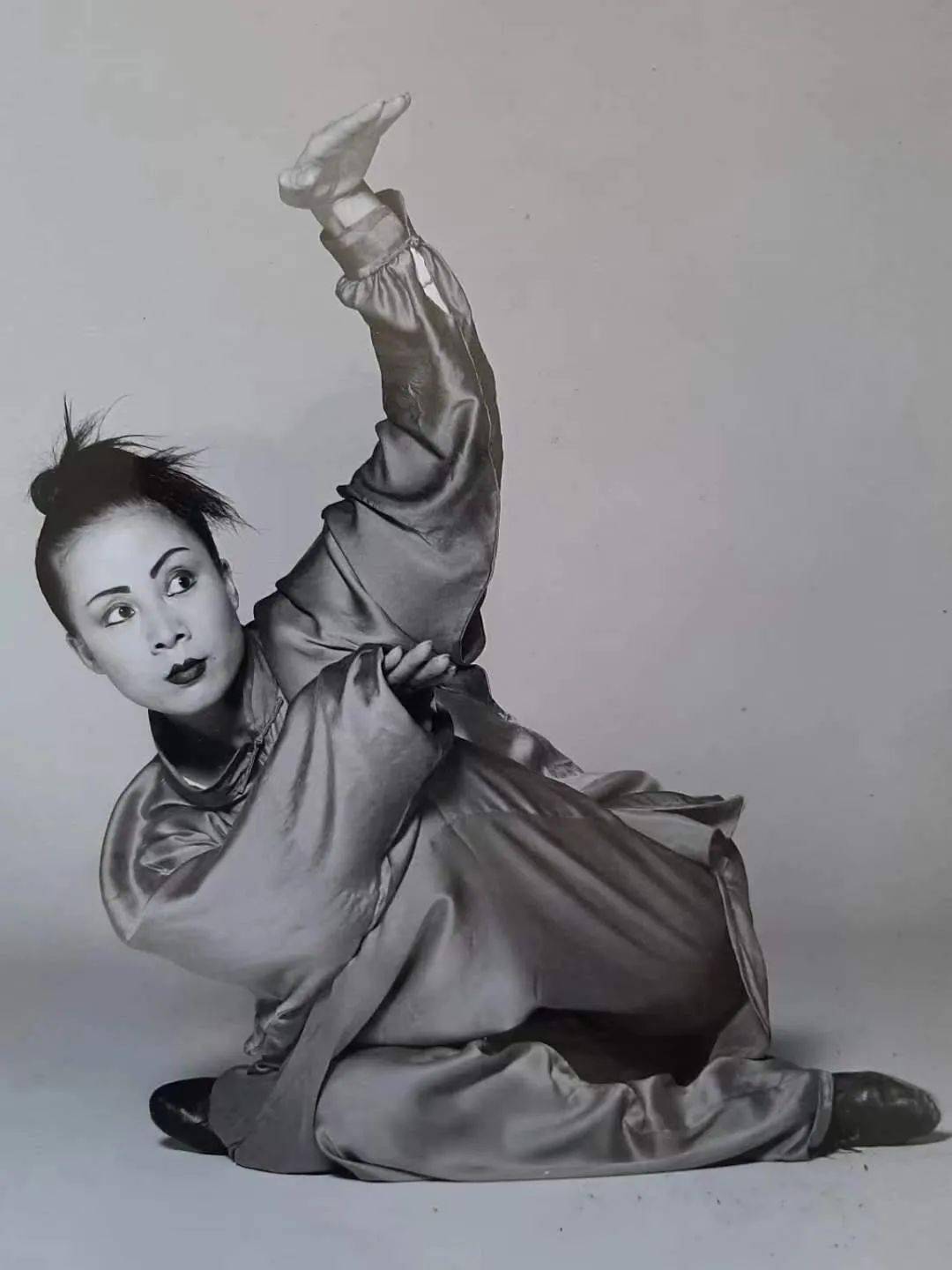 《温州当代文化名人名家|张小燕》_武术_表演_日本