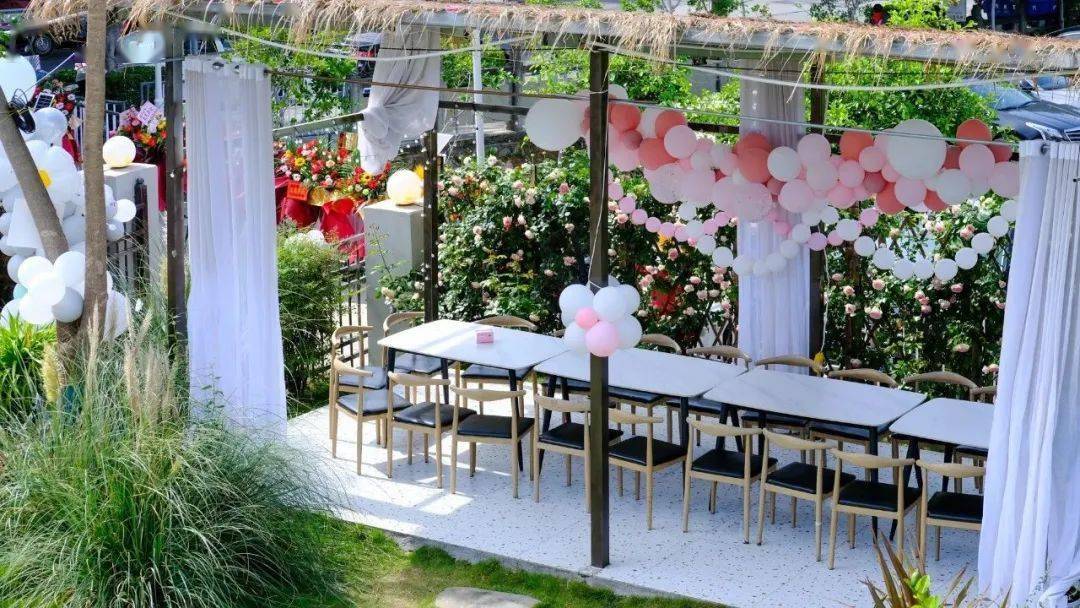 萝卜岗东区菜市对面发现一家颜值爆表的花厨餐厅!