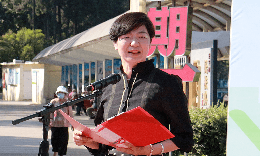 安宁市人民政府副市长杨薇出席活动并讲话.