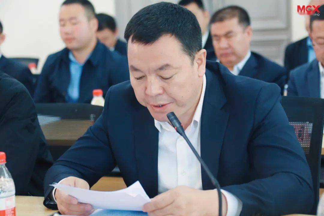 黄生昊在讲话中对企业为循化发展作出的贡献给予肯定.