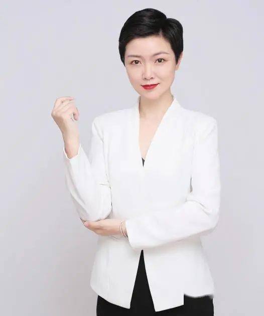 曾楠老师简介_企业_运营_主题