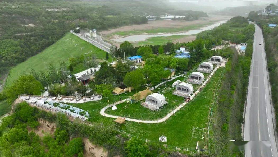 四十里黑松林白马庄园特色旅游商品:荞面饸饹,荞麦醋,荞麦饼干,张口酥