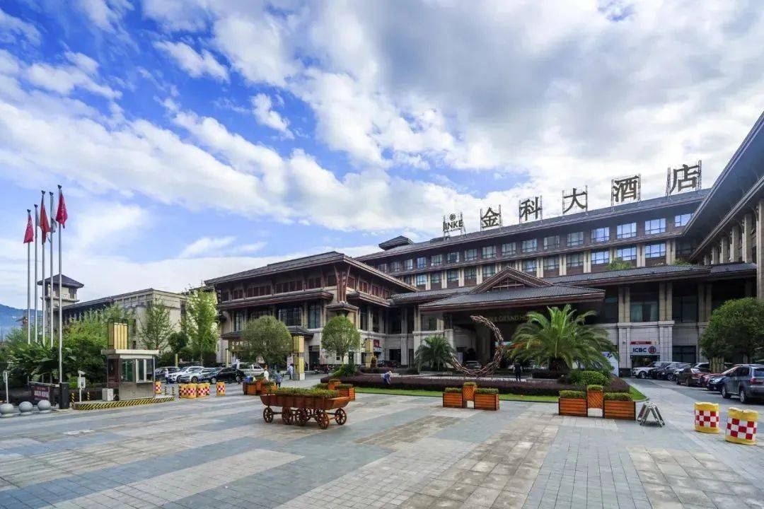 金州社区开州大道中段85号05渝豪酒店地址:开州区金贸路247号end