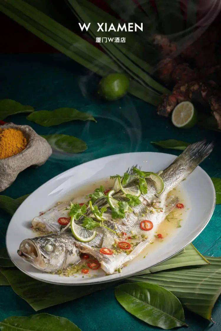 绿咖喱鸡,泰式烤鸡,青柠檬蒸鱼尽享泰兰德清爽海风和潮燃热浪在厦感受