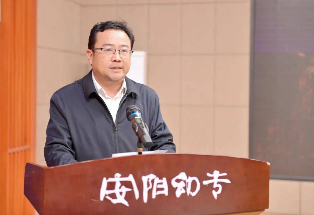 4月27日下午,"珠江·恺撒堡奖学金" 颁奖典礼暨音乐会在我校明雅楼一