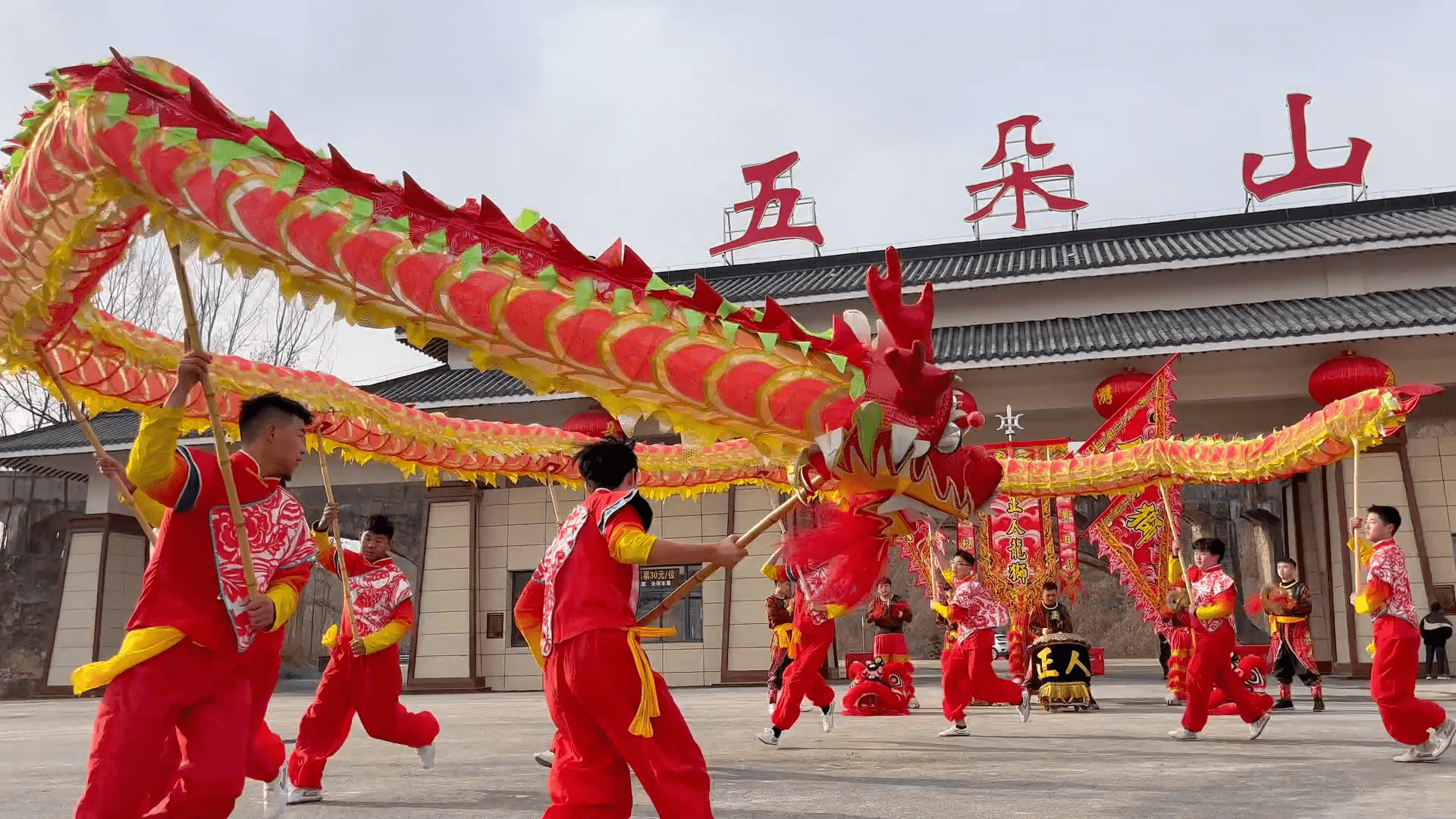 穿漢服免門票,過路費高鐵票抵民宿房費……南陽五朵山