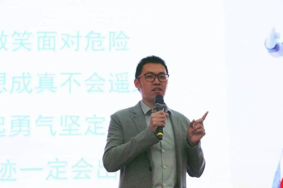 稽山中学校长图片