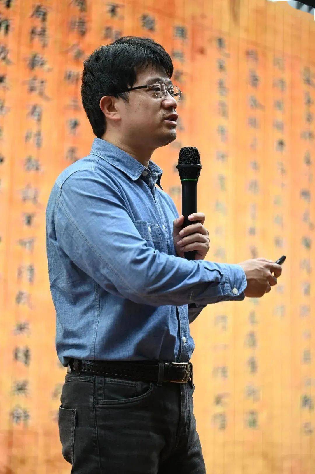 河南大学生命科学学院圆楼三楼报告厅中国当代作家,编剧马伯庸4月27日