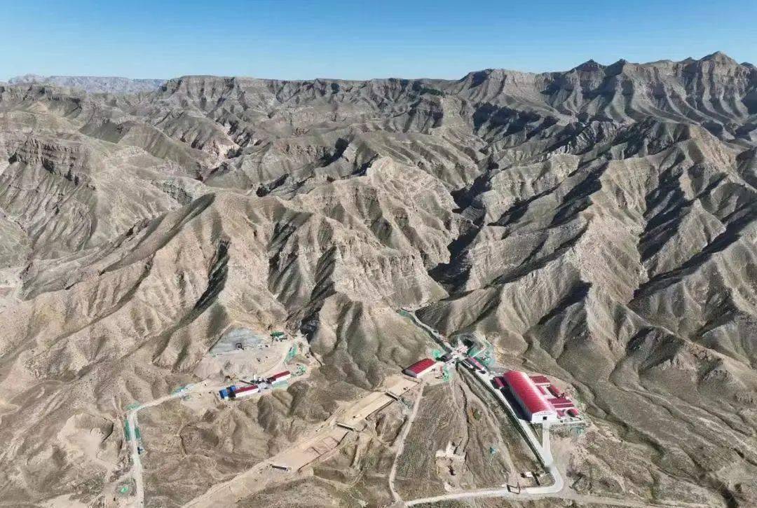 五一大干专刊 | 包银高铁甘德尔山隧道1#斜井挑顶进洞_施工_质量_支护