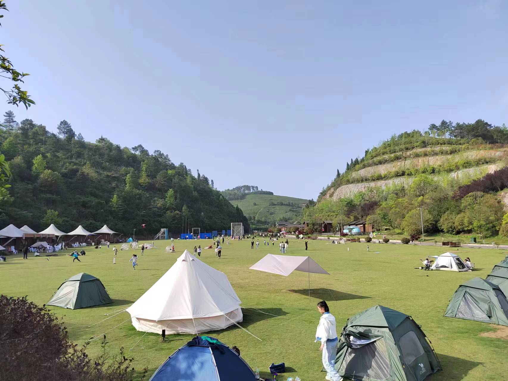 "五一"游麻江:小长假第一天,麻江各景区迎来旅游热潮_蓝梦谷_大自然