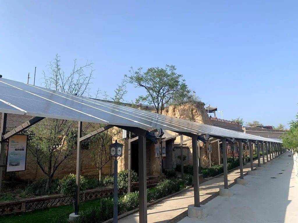 庄上村改造的光伏廊道.