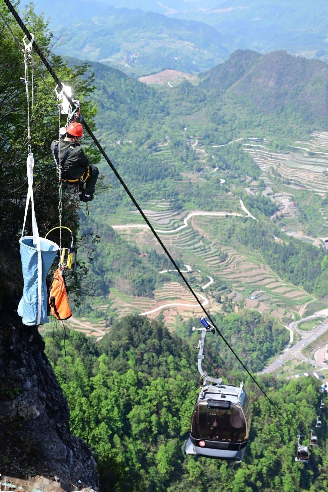 防风险 保安全丨川河盖旅游度假区开展索道,观光车应急救援演练!