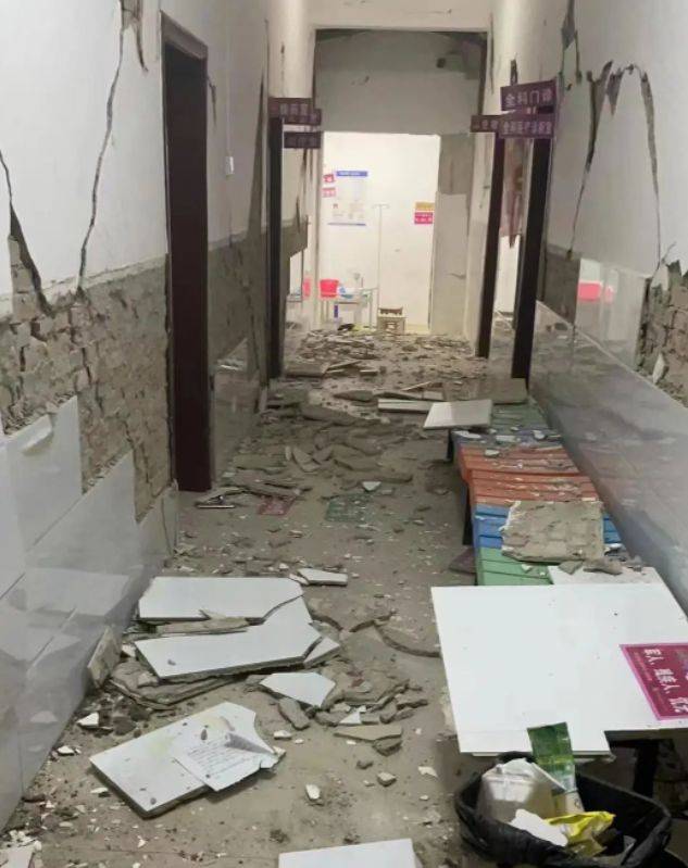 云南深夜地震 游客：不敢睡觉