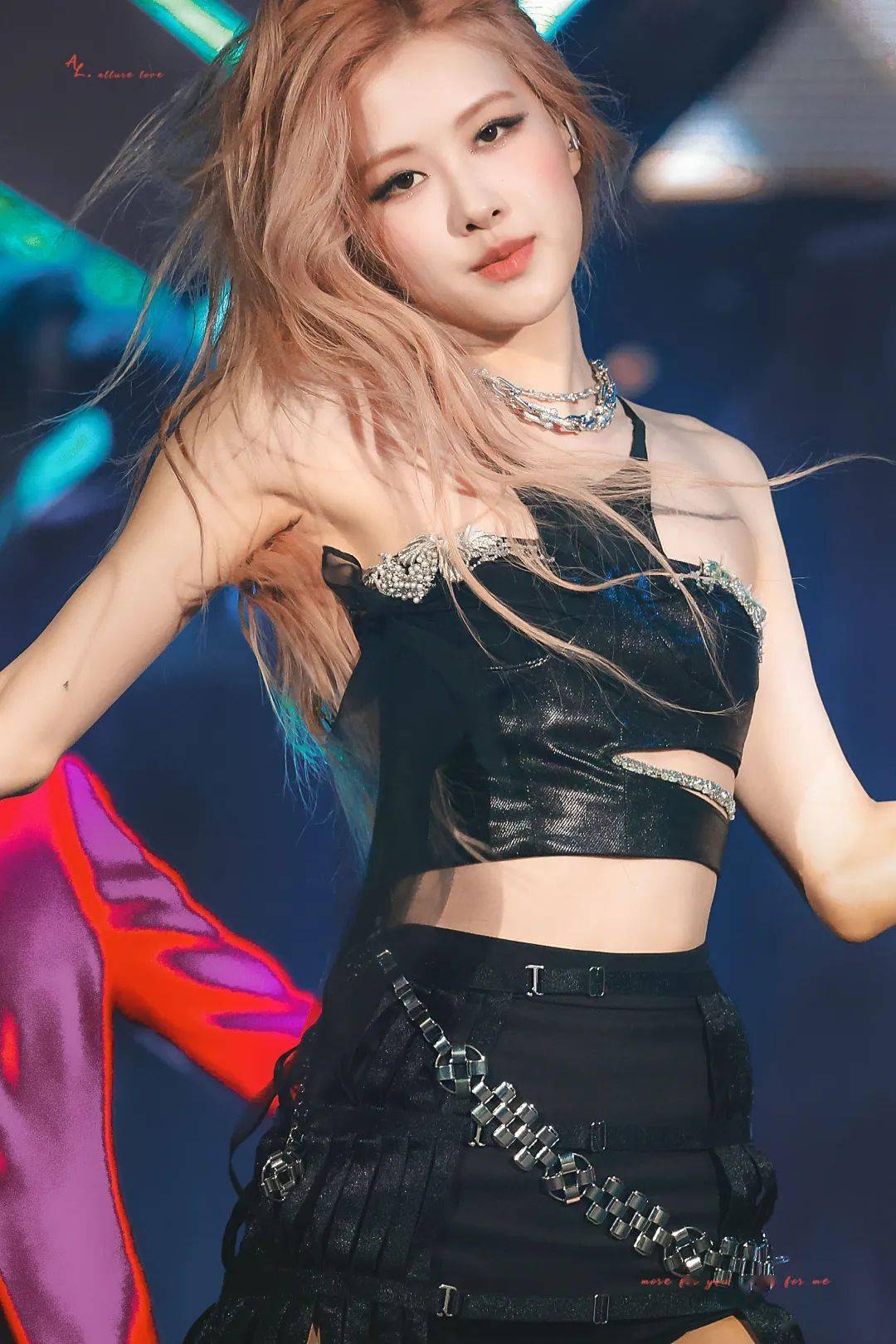 blackpink的科切拉战袍