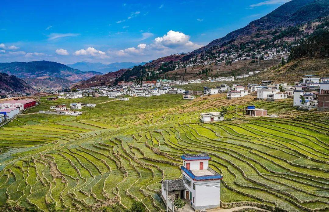 大凉山甘洛彝区春耕春播梯田美如画_摄影_云南_凉山州
