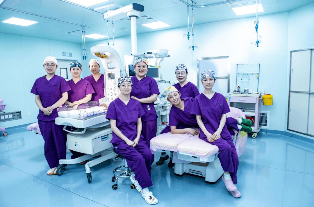 北京地坛医院妇产科成立于1992年,承担着北京市传染病危重孕产妇的