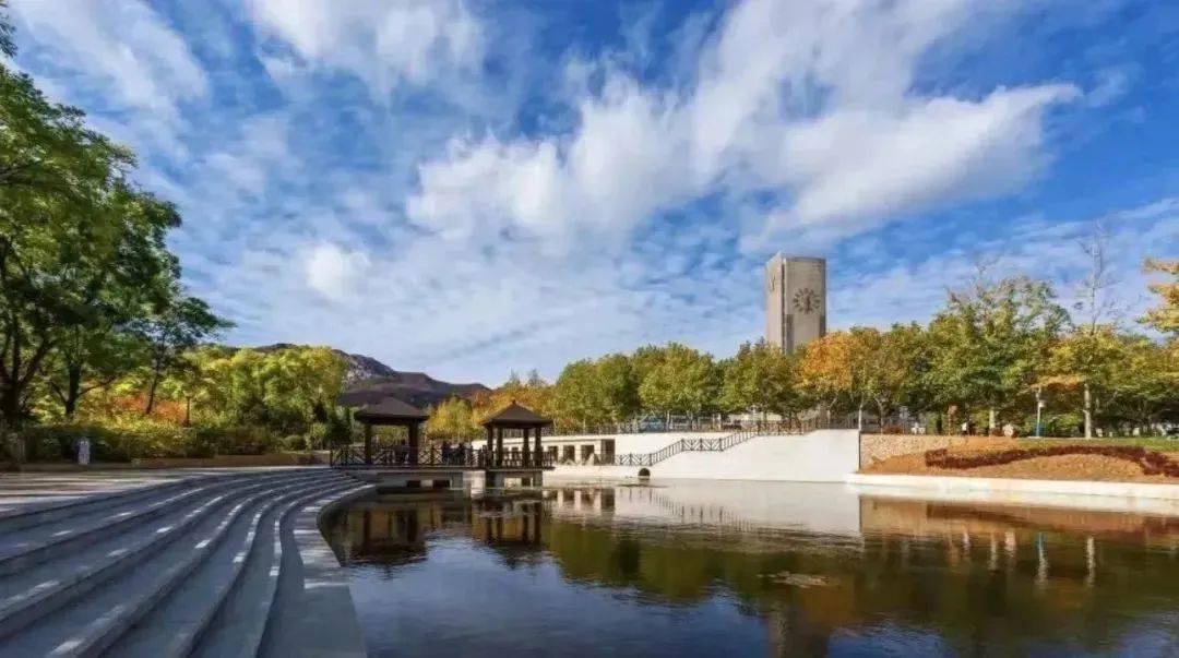 成绩合格颁发大连大学普通高等学校本科毕业证书,达到大连大学学位