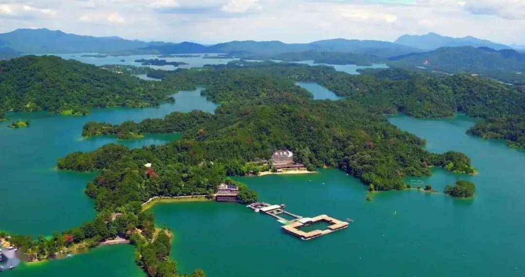 河源紫金遇见北欧风三角木屋温泉山间民宿丨紫金九和裸云·在望_房间